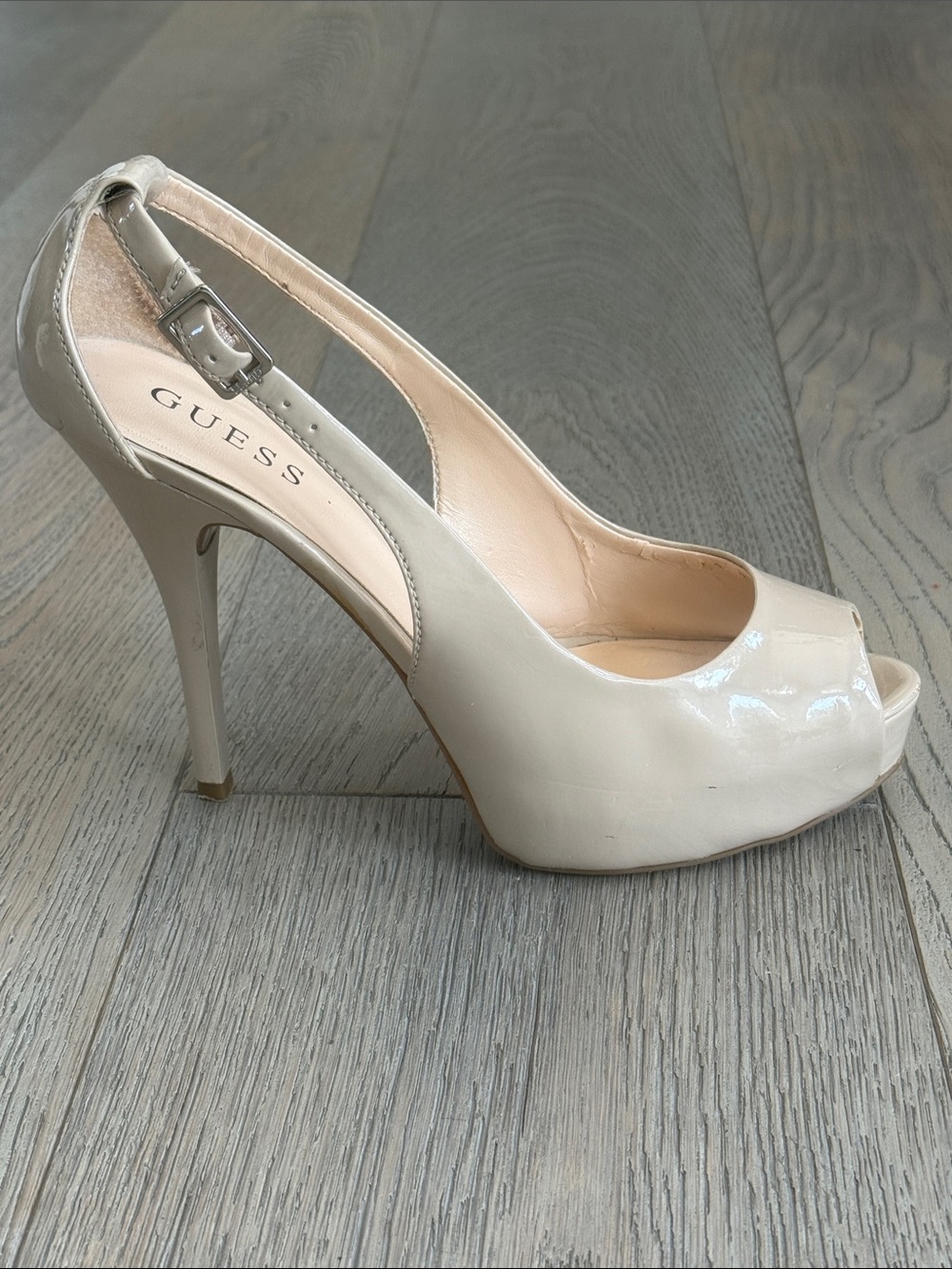 GUESS Nude Patent Slingback Peep Toe 4 3/4” Platform Heels- 8 1/2 M